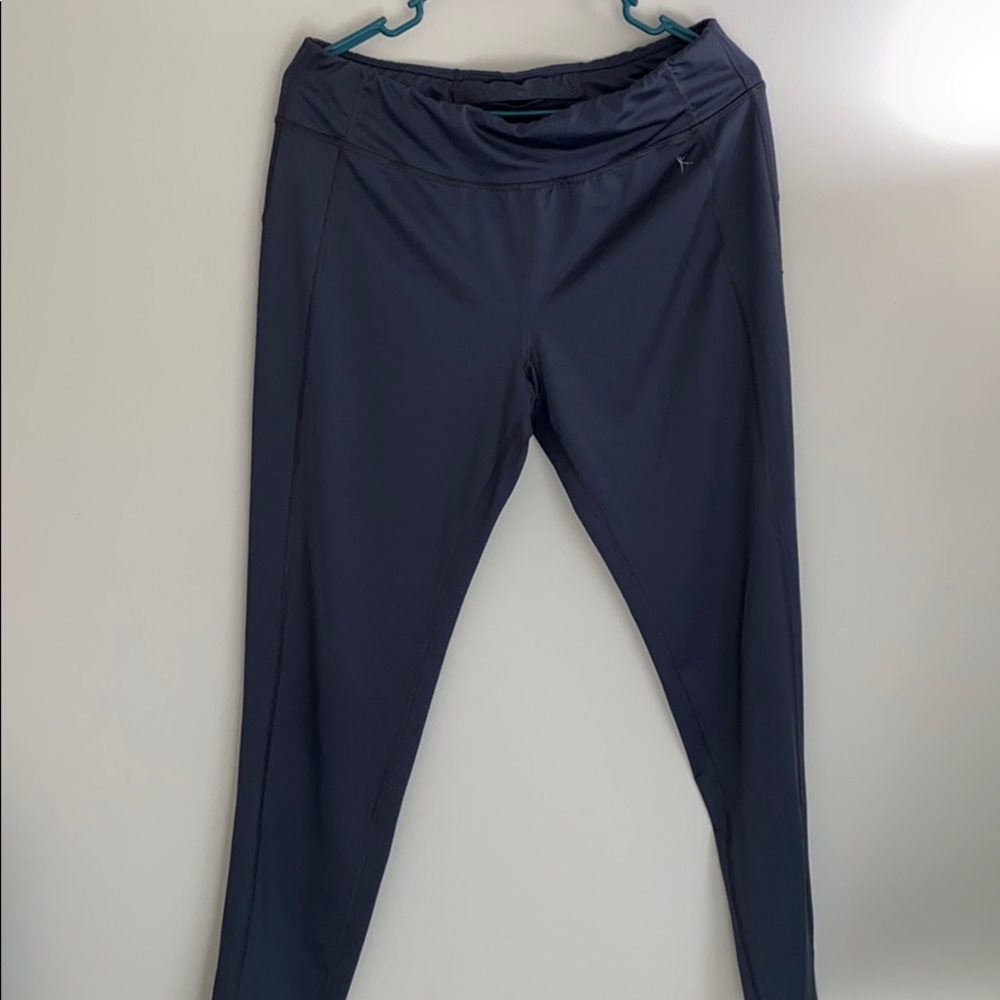 Dark grey leggings